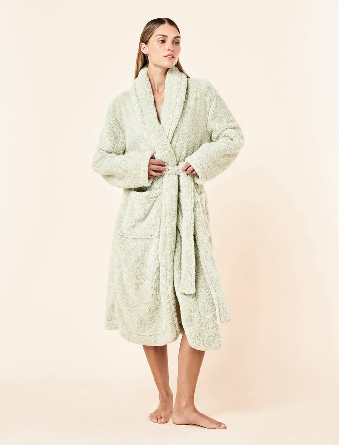 Lilly wearing the Cozy Plush Mid-Length Robe
[model: Lilly wears size S |  Height: 170cm
/ 5’7” | Bust: 75cm | Waist: 58cm | Hips: 89cm]