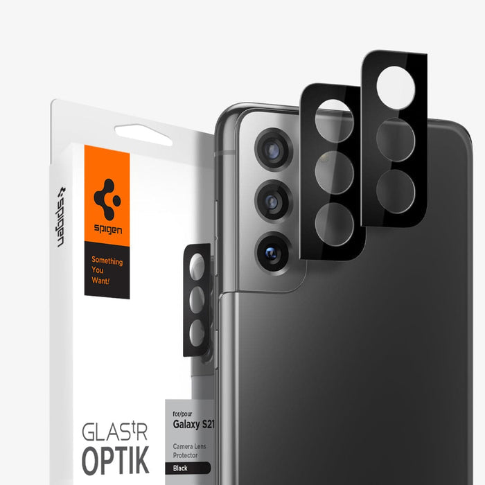 AGL04146 - Galaxy S22 5G Galaxy S22 Plus 5G Optik Lens Protector in black showing the packaging, phone, and two lens protectors