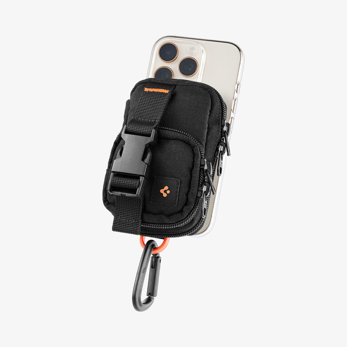 AFA09338 - MagSafe Card Holder Snap Zip (MagFit) shows a picture of the actual attachment to the back of the phone via magnets